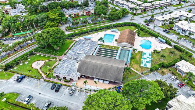 701 Lori Drive 206, Palm Springs, FL 33461