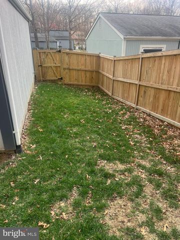 2216 SANIBEL DR, Reston, VA 20191