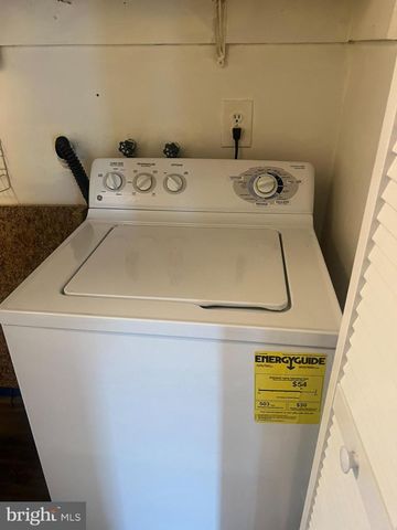 2216 SANIBEL DR, Reston, VA 20191