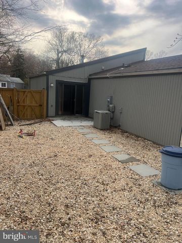 2216 SANIBEL DR, Reston, VA 20191