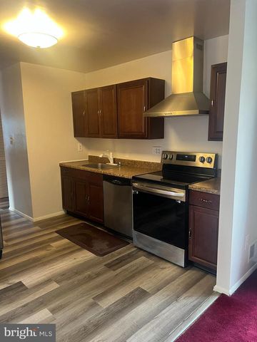 2216 SANIBEL DR, Reston, VA 20191