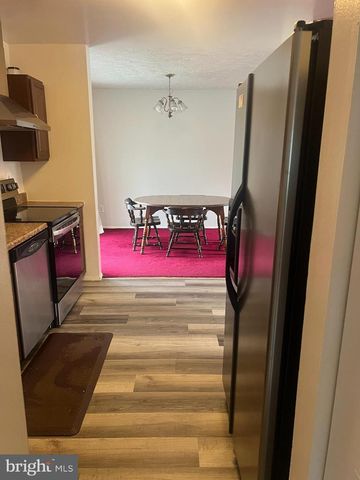 2216 SANIBEL DR, Reston, VA 20191