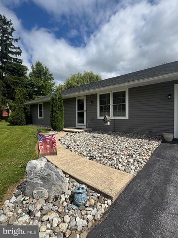 743 LINDIA DRIVE, Chambersburg, PA 17202