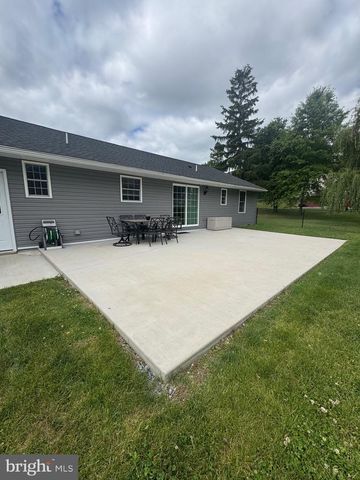 743 LINDIA DRIVE, Chambersburg, PA 17202