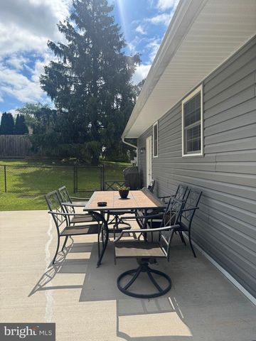 743 LINDIA DRIVE, Chambersburg, PA 17202