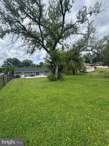 743 LINDIA DRIVE, Chambersburg, PA 17202
