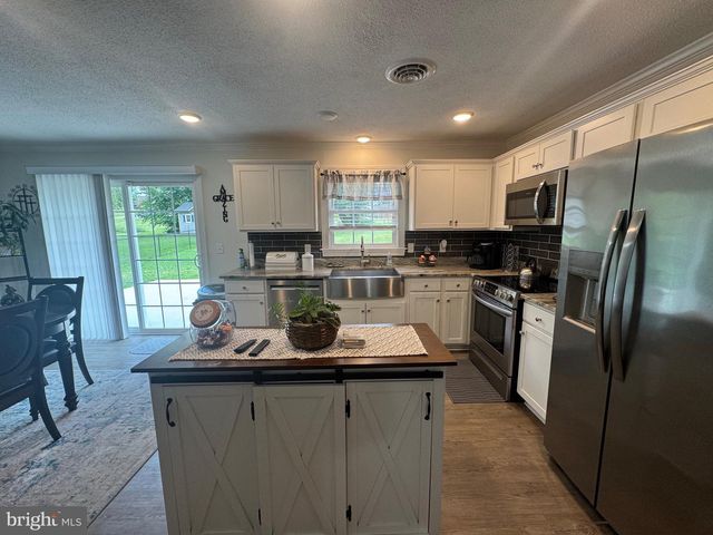 743 LINDIA DRIVE, Chambersburg, PA 17202