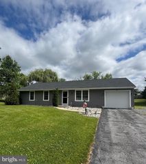 743 LINDIA DRIVE, Chambersburg, PA 17202