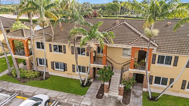 985 NE 34th Ave 202, Homestead, FL 33033