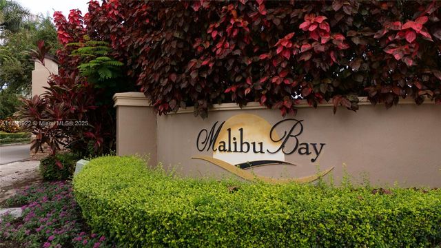 985 NE 34th Ave 202, Homestead, FL 33033