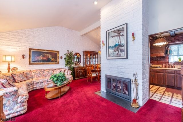 103 Sandra Dr, Totowa Boro, NJ 07512