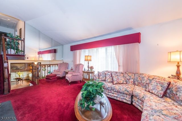 103 Sandra Dr, Totowa Boro, NJ 07512