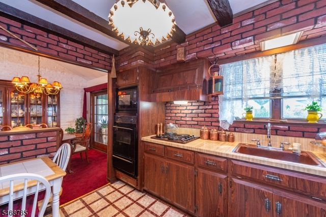 103 Sandra Dr, Totowa Boro, NJ 07512