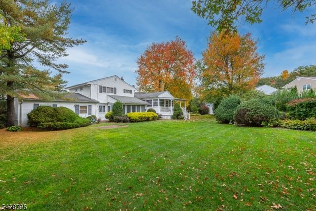 103 Sandra Dr, Totowa Boro, NJ 07512