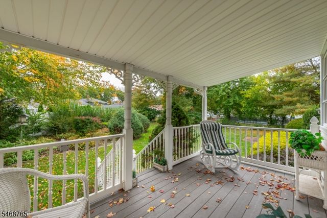 103 Sandra Dr, Totowa Boro, NJ 07512