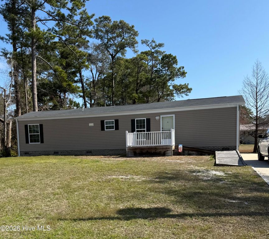 1861 Whispering Pine Street SW, Ocean Isle Beach, NC 28469