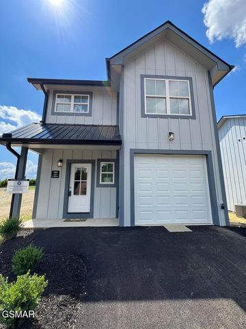 972 Lacy Ct, Sevierville, TN 37862