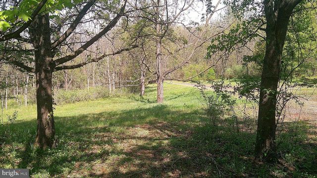 198 OAK LN, Bernville, PA 19506