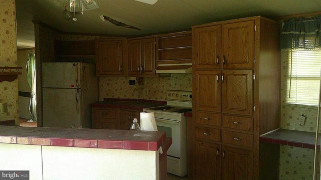 198 OAK LN, Bernville, PA 19506