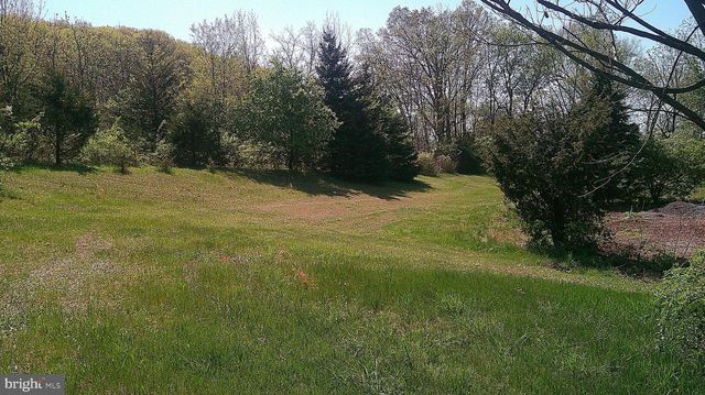 198 OAK LN, Bernville, PA 19506