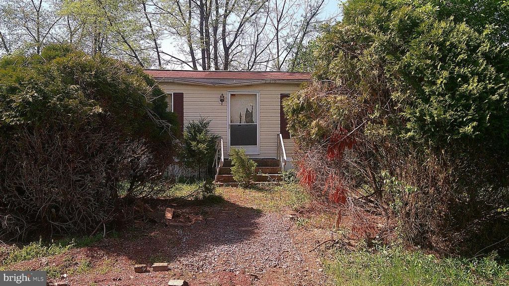 198 OAK LN, Bernville, PA 19506