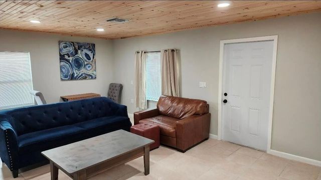 618 Hunter Street, West Palm Beach, FL 33405