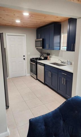 618 Hunter Street, West Palm Beach, FL 33405