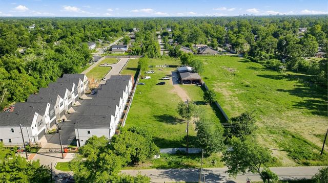 2236 Wilburforce Street, Houston, TX 77091