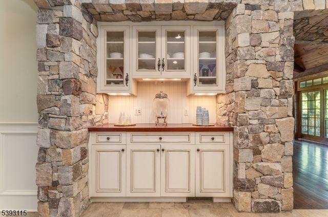 152 Whitebridge Road, Franklin Twp., NJ 08867