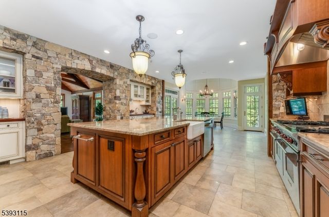 152 Whitebridge Road, Franklin Twp., NJ 08867