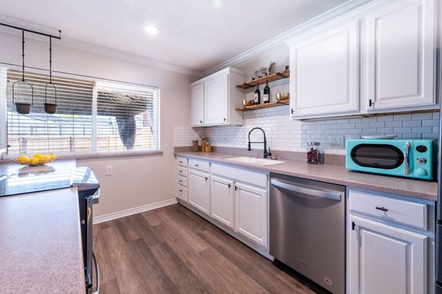 9210 Linda Vista Drive, Rowlett, TX 75088