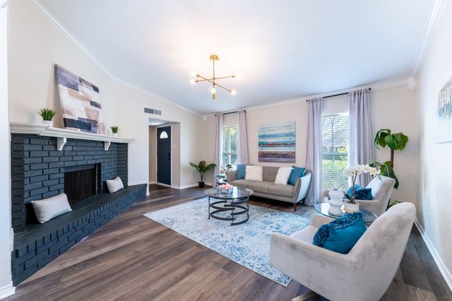 9210 Linda Vista Drive, Rowlett, TX 75088