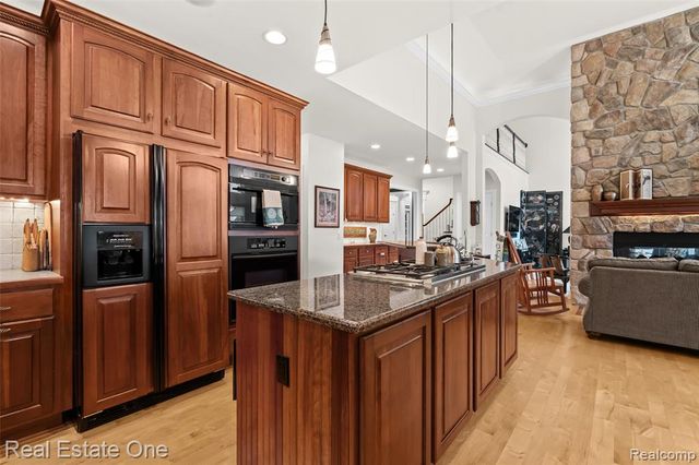 16048 Pine Bluff Court, Fenton, MI 48430