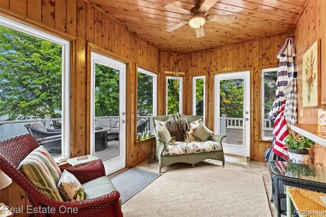 16048 Pine Bluff Court, Fenton, MI 48430