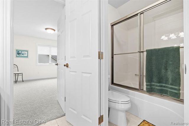 16048 Pine Bluff Court, Fenton, MI 48430