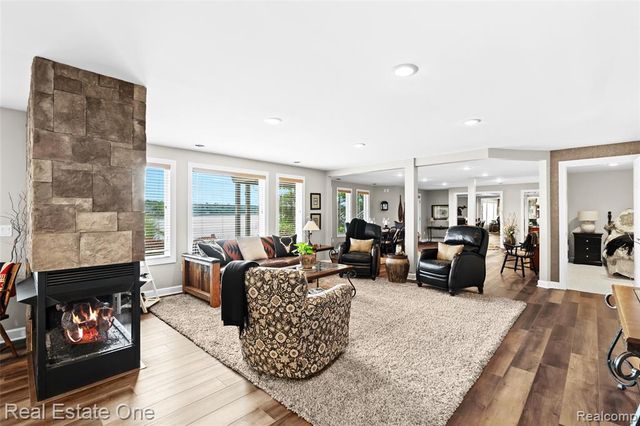 16048 Pine Bluff Court, Fenton, MI 48430