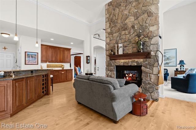 16048 Pine Bluff Court, Fenton, MI 48430