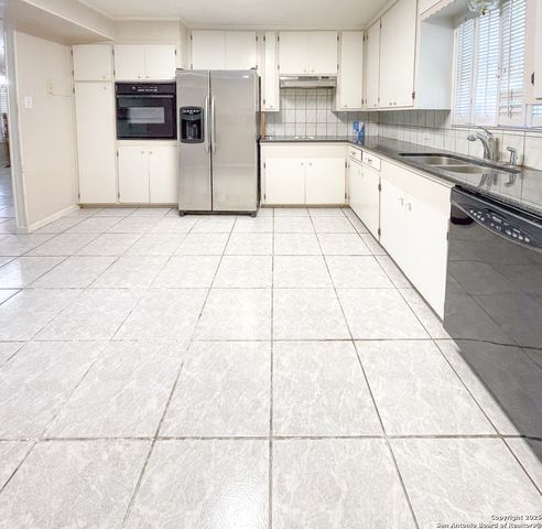 1800 Jones, Beeville, TX 78102