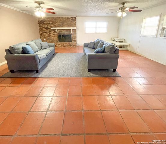 1800 Jones, Beeville, TX 78102