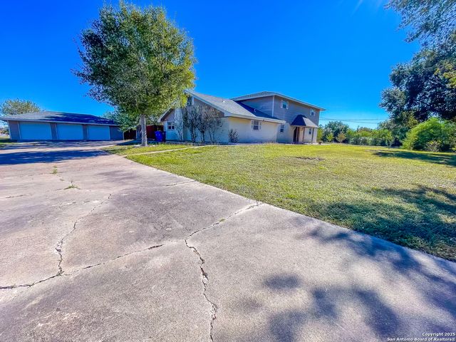 1800 Jones, Beeville, TX 78102