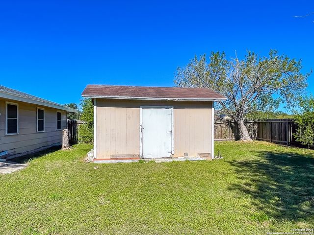 1800 Jones, Beeville, TX 78102