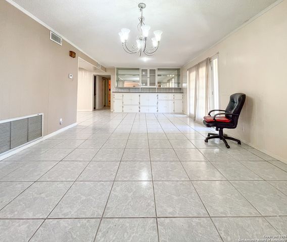 1800 Jones, Beeville, TX 78102