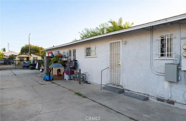 415 95th Street, Los Angeles, CA 90044