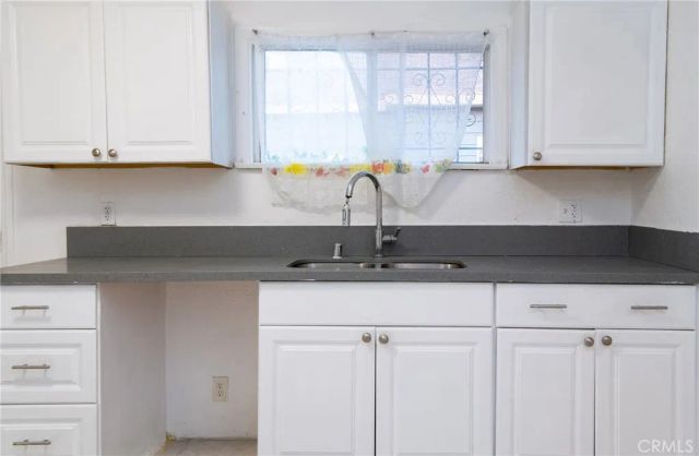 415 95th Street, Los Angeles, CA 90044