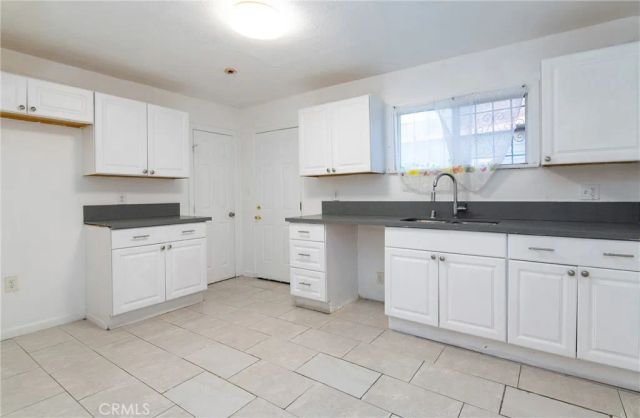 415 95th Street, Los Angeles, CA 90044
