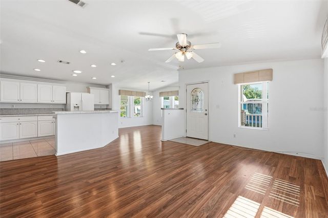 39206 FLORA AVENUE, Zephyrhills, FL 33542