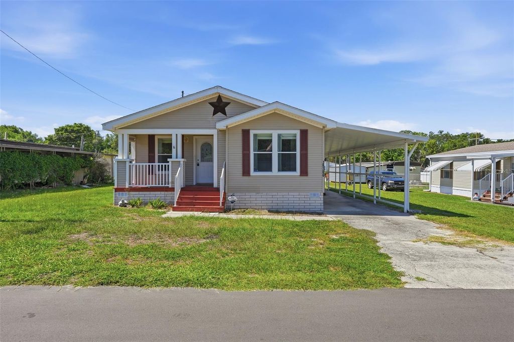 39206 FLORA AVENUE, Zephyrhills, FL 33542
