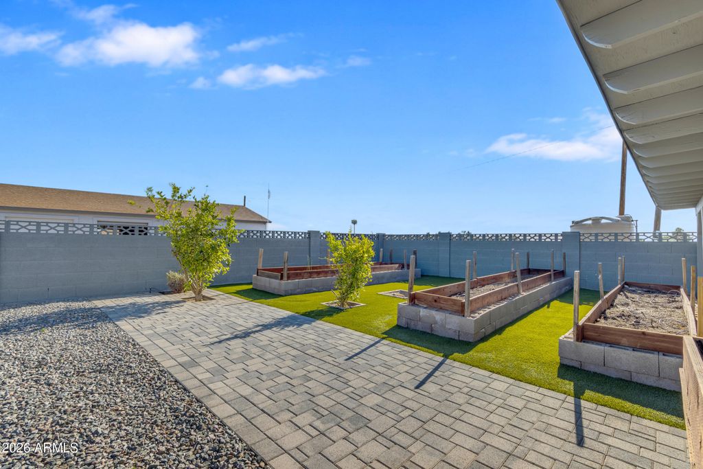 16555 W LOWER BUCKEYE Road, Goodyear, AZ 85338 — photo 4