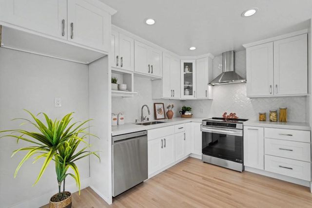 851 Mangrove Avenue, Sunnyvale, CA 94086