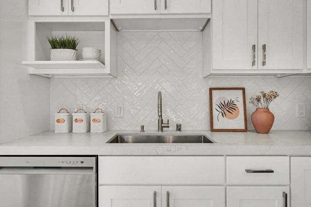 851 Mangrove Avenue, Sunnyvale, CA 94086